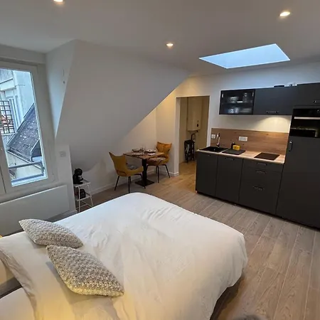 Apartment Bright Newly Renovated